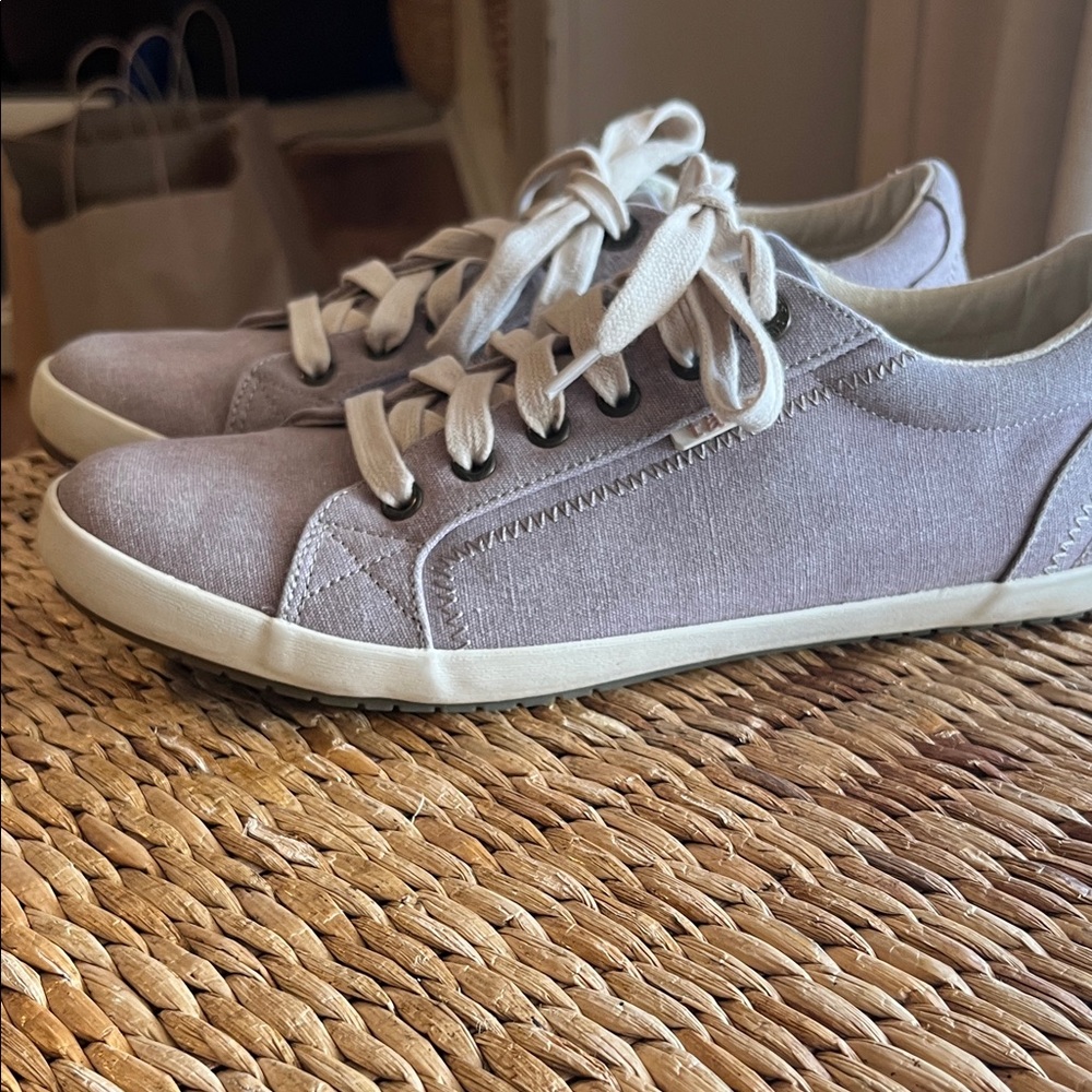 Taos Star Canvas Sneakers